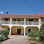 Apartament Roberta *